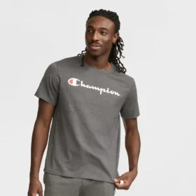 Camiseña clásica con diseño gráfico y Script Logo