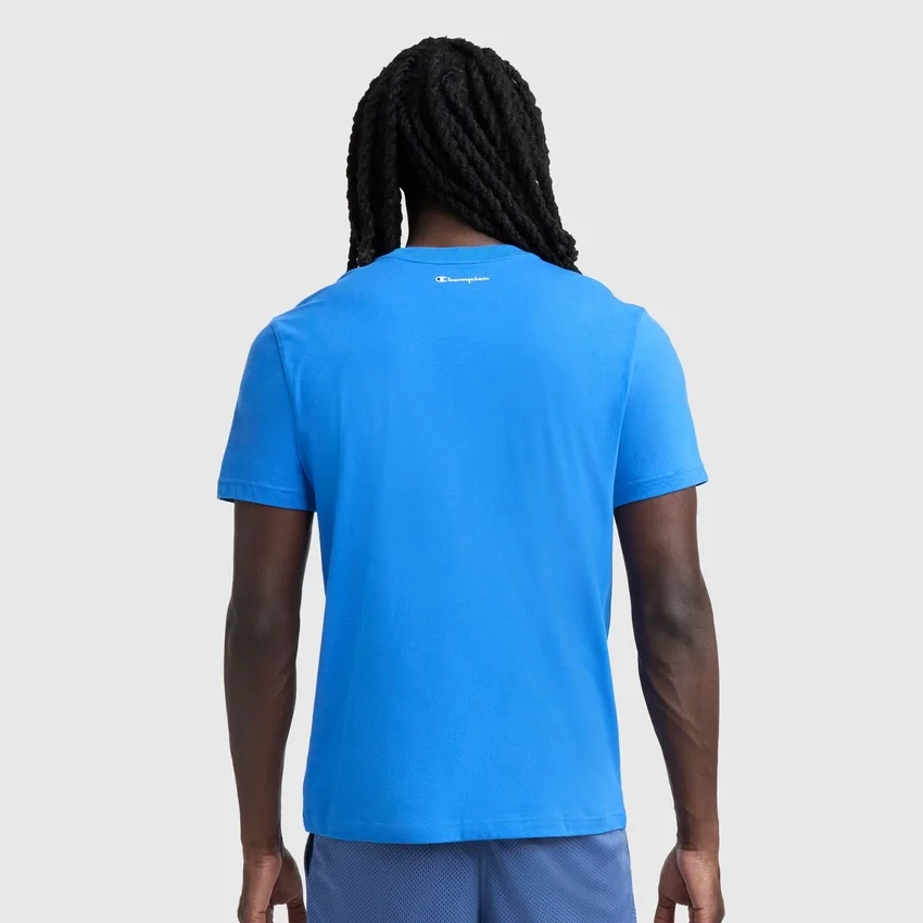 Camiseña clásica con diseño gráfico y Script Logo