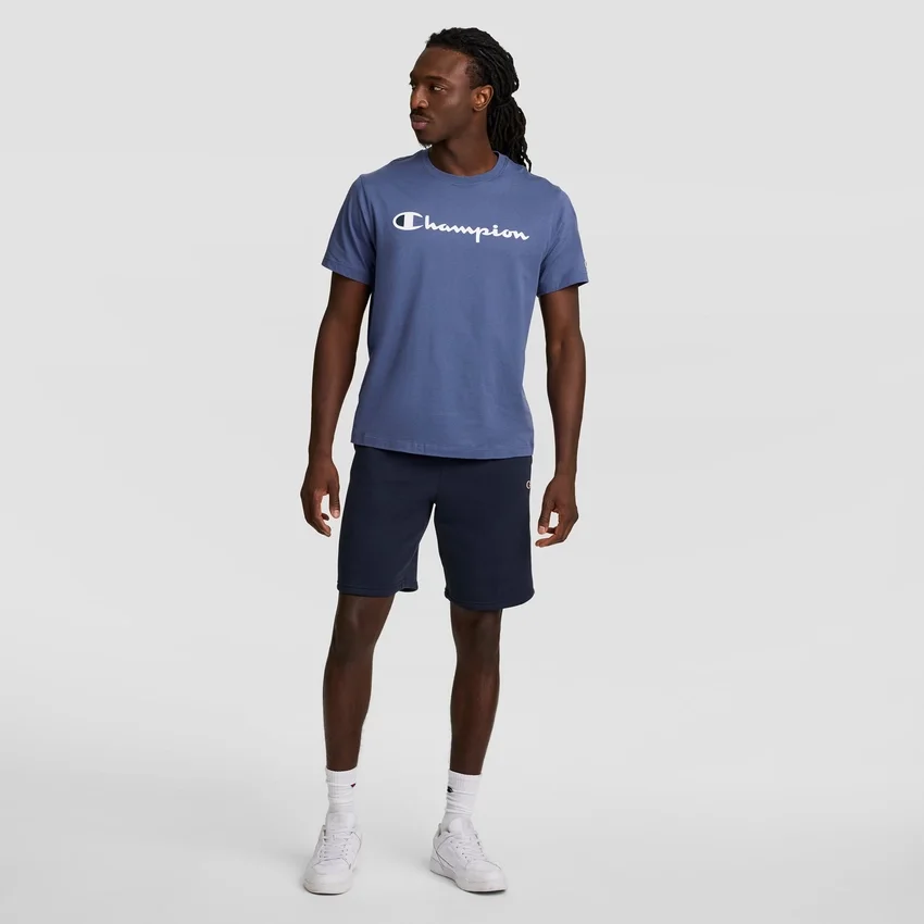 Camiseña clásica con diseño gráfico y Script Logo