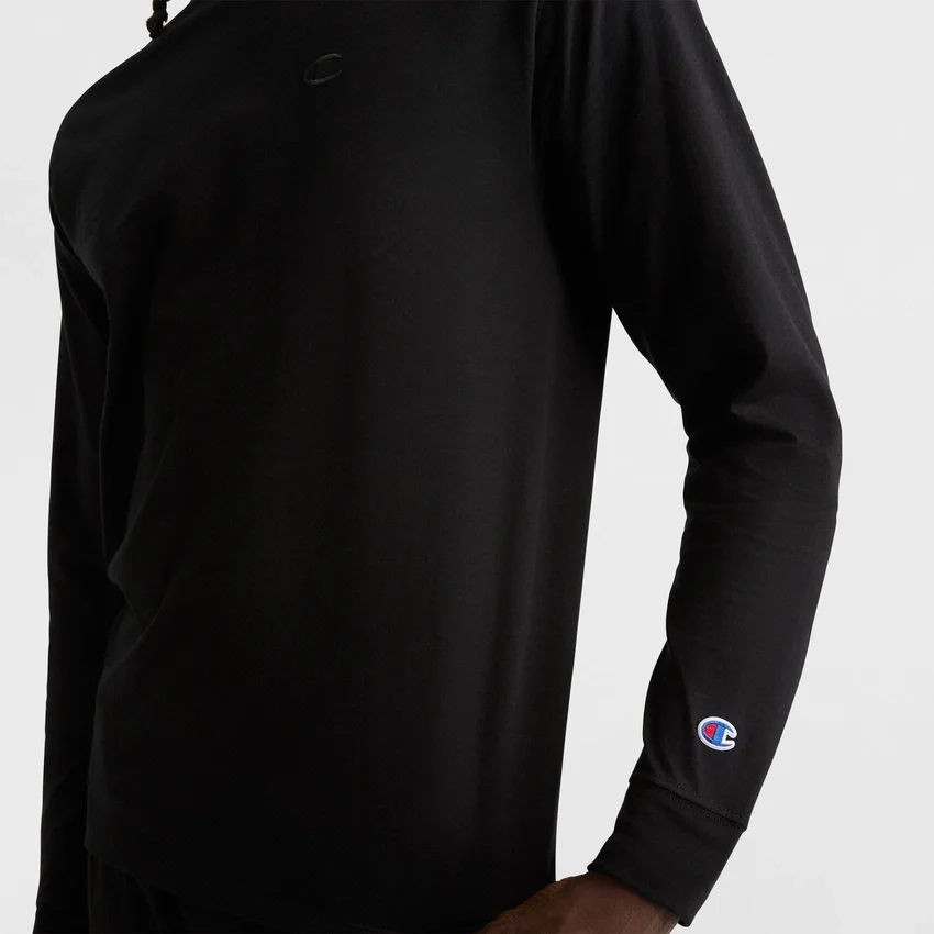 Camiseña clásica de manga larga, con el C Logo bordado