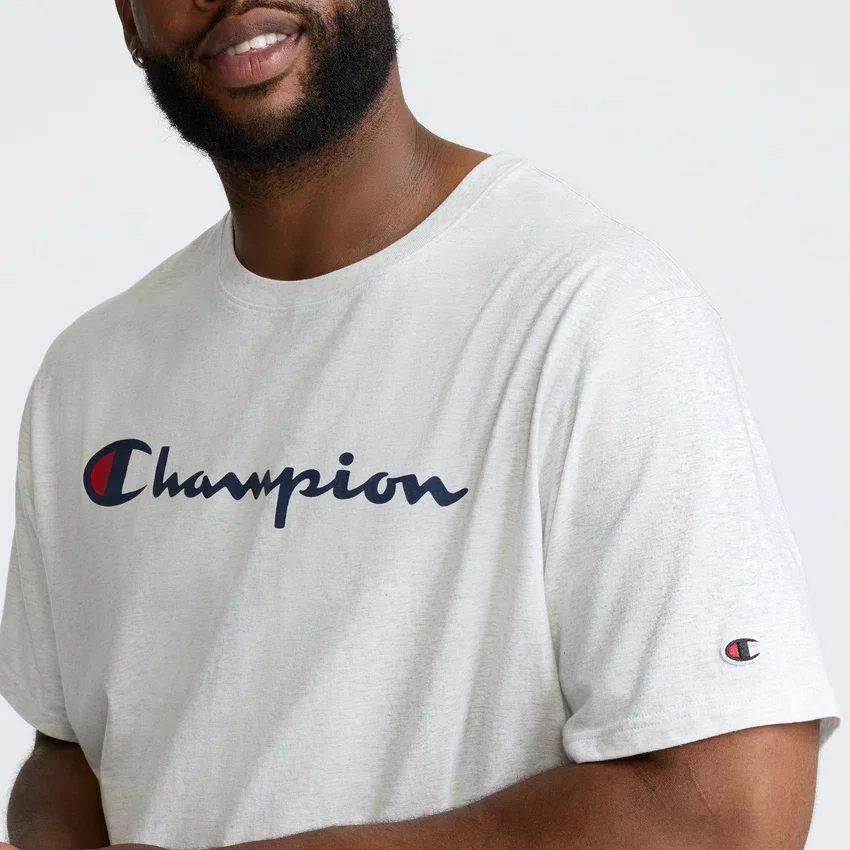 Camiseta clásica con diseño gráfico, Script Logo - Tallas grandes y altas