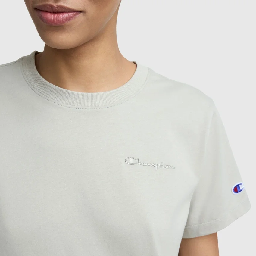 Camiseta clásica, letrero tonal en el lado izquierdo del pecho