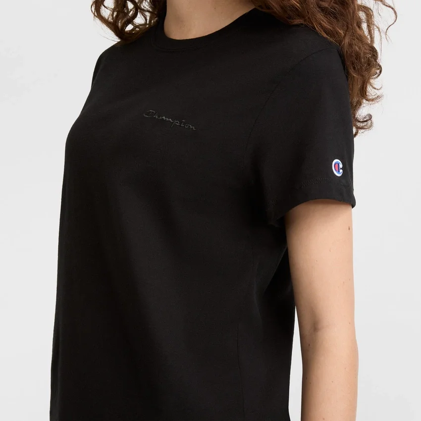 Camiseta clásica, letrero tonal en el lado izquierdo del pecho