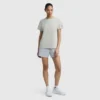 Camiseta clásica, letrero tonal en el lado izquierdo del pecho