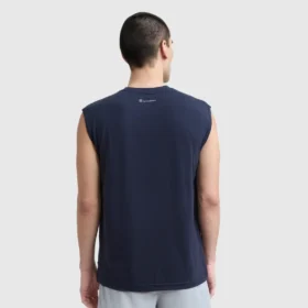 Camiseta deportiva de cuello redondo y corte atlético, con Script Logo