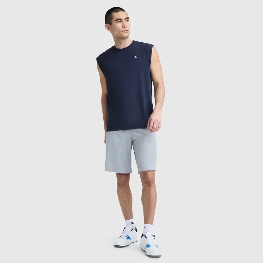 Camiseta deportiva de cuello redondo y corte atlético, con Script Logo