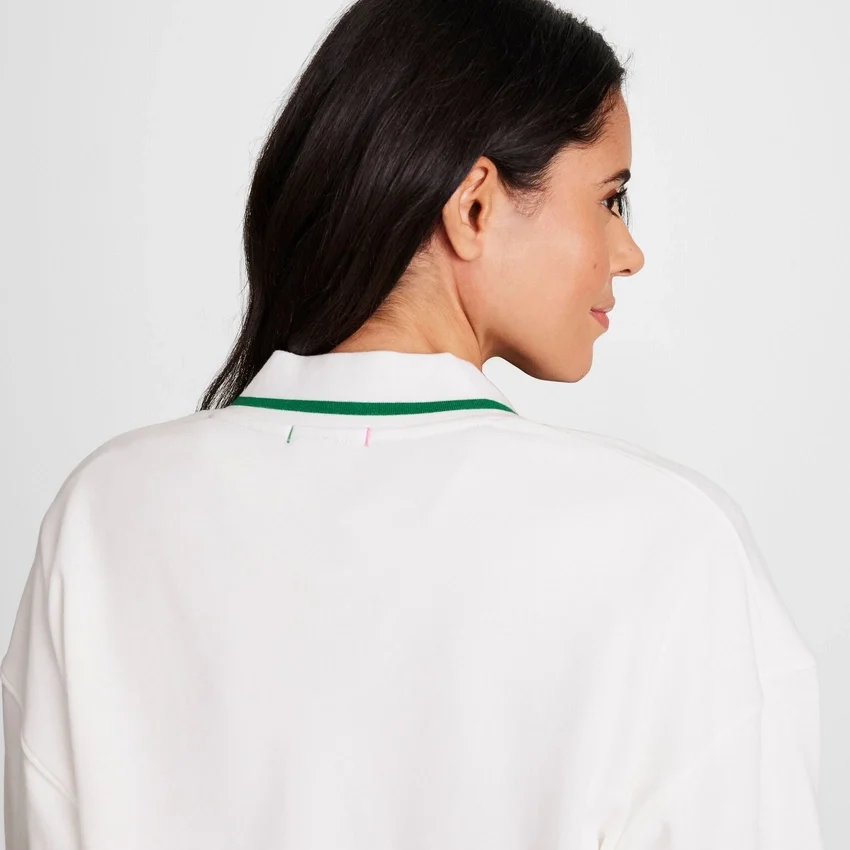 Cardigan Country Club, con logotipo floral «C» bordado