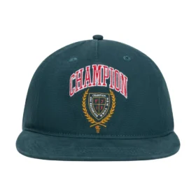 Gorra ajustable de visera plana con escudo de laurel