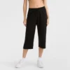 Pantalones capri ligeros de descanso, con C Logo