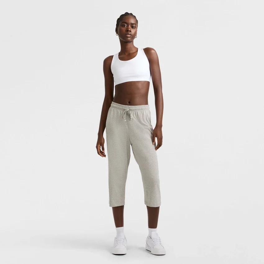 Pantalones capri ligeros de descanso, con C Logo