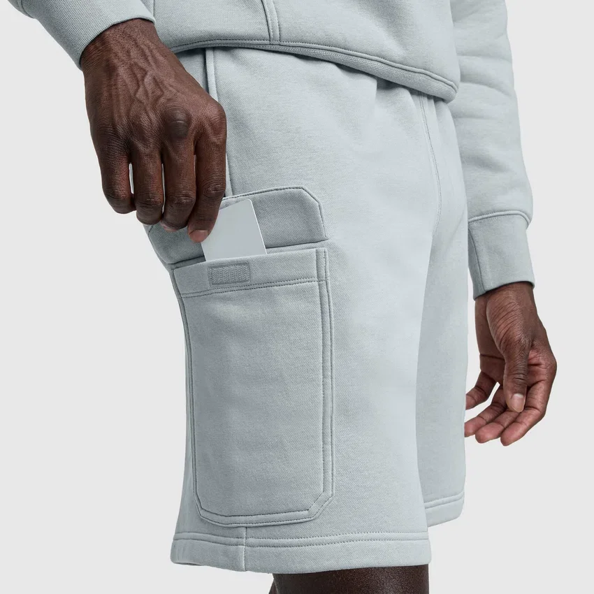 Pantalones cortos de felpa de 8", C Logo